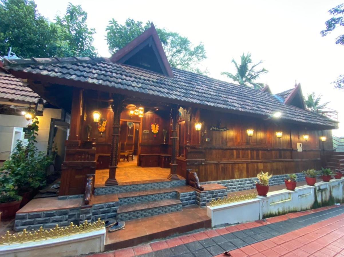 Mayoorapanjaram Neyyattinkara 외부 사진